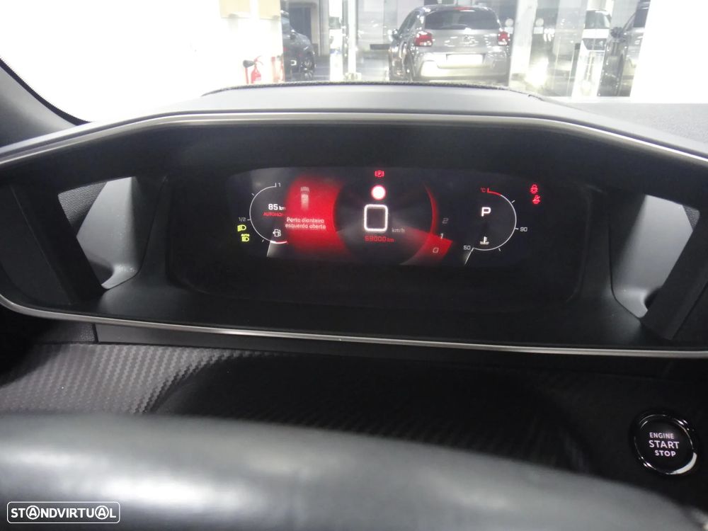 Peugeot 2008 PureTech 130 EAT8 GT - 26