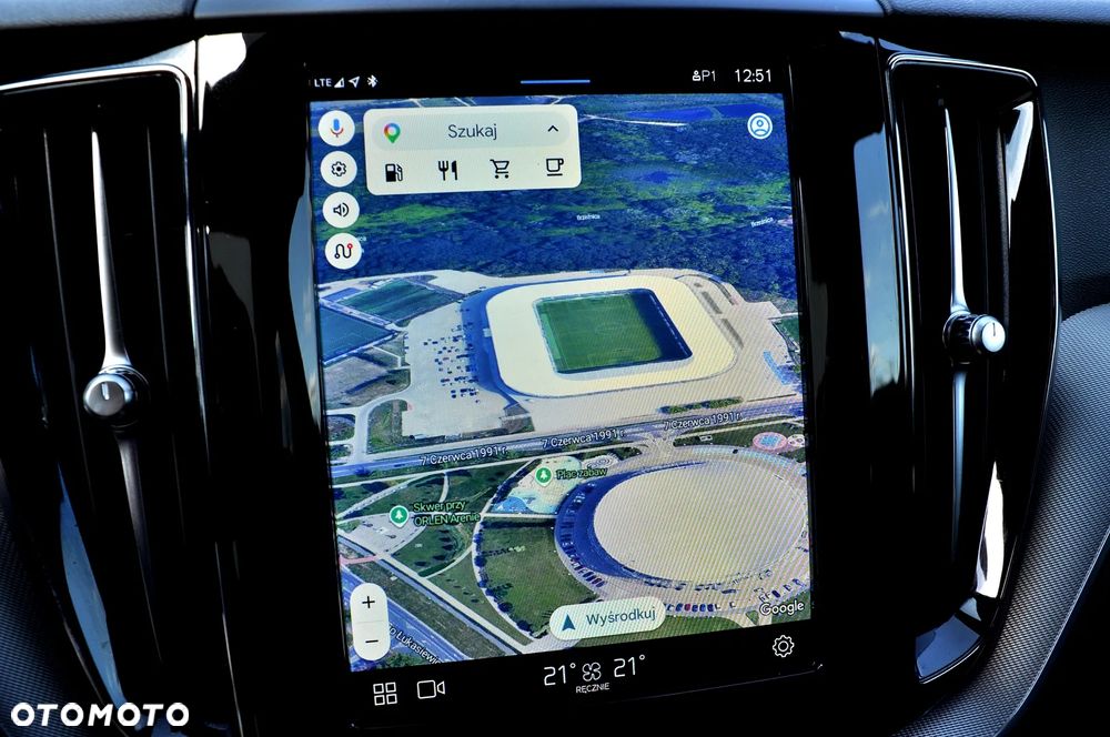 Volvo XC 60 B4 D AWD Plus Dark - 29