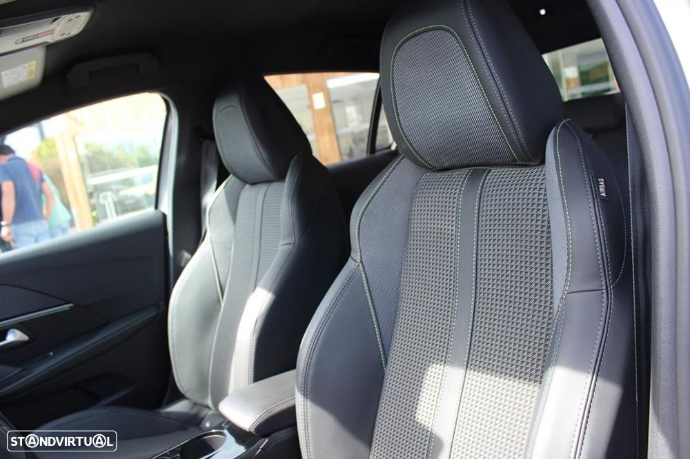 Peugeot e-208 50 kWh GT Line - 17