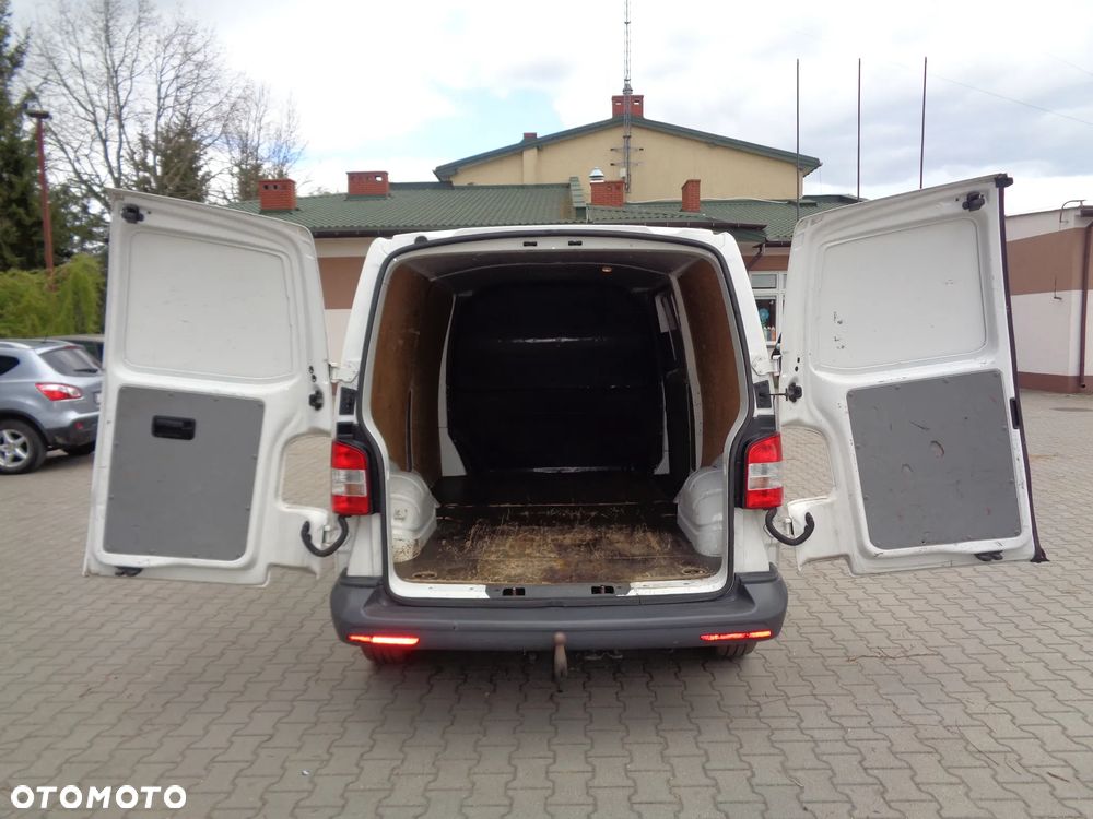 Volkswagen T5 LIFT - 12