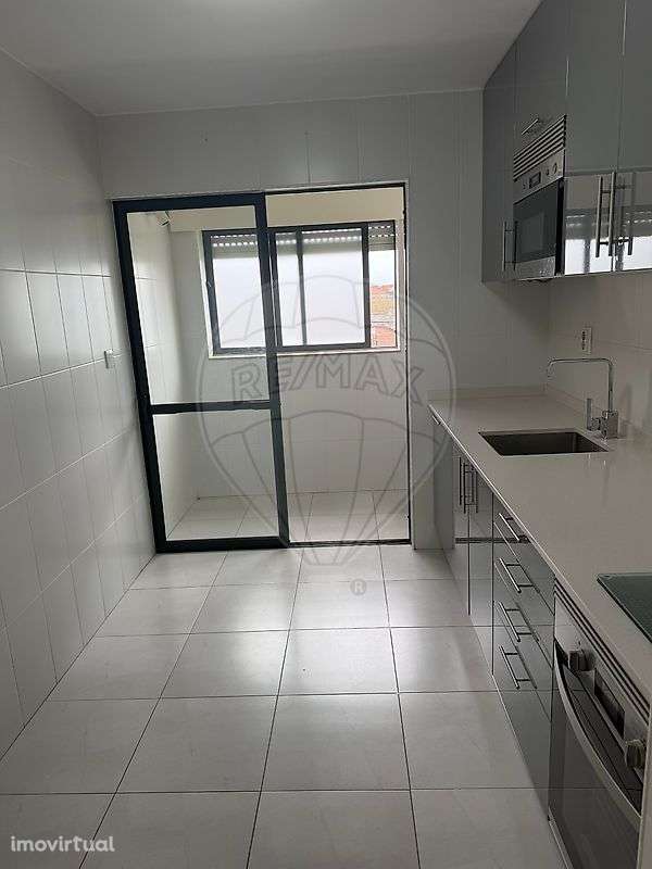 Apartamento T2 para arrendamento - Grande imagem: 2/10