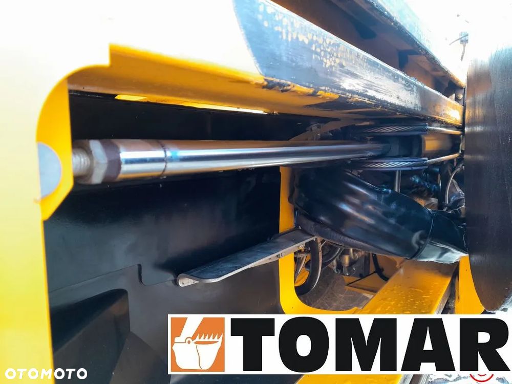 JCB 3CX CONTRACTOR 2019R - 18