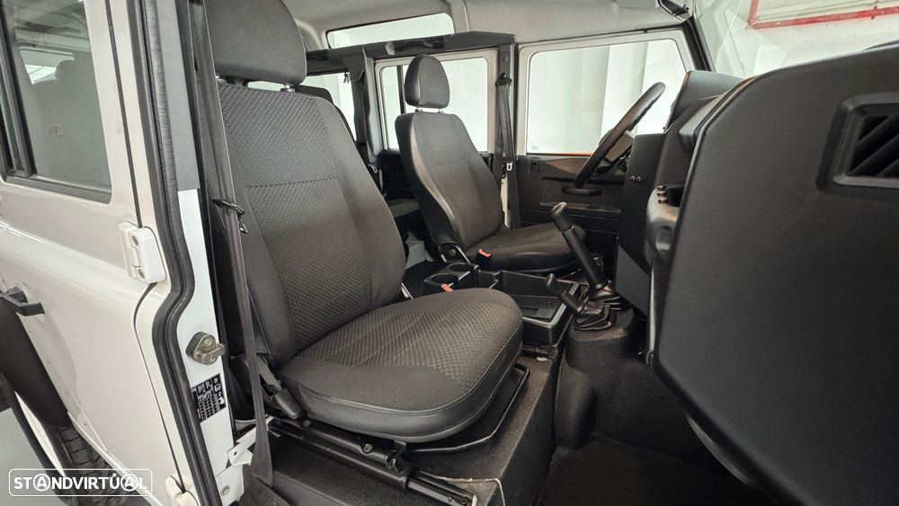 Land Rover Defender 110 DPF E - 10