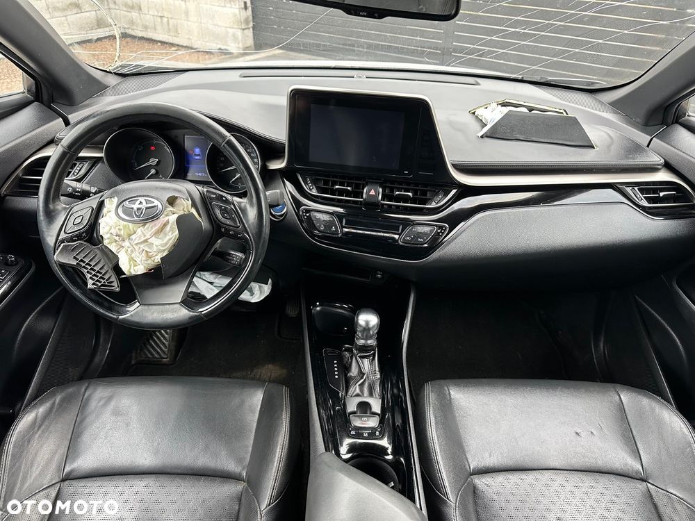 Toyota C-HR Lounge - 13