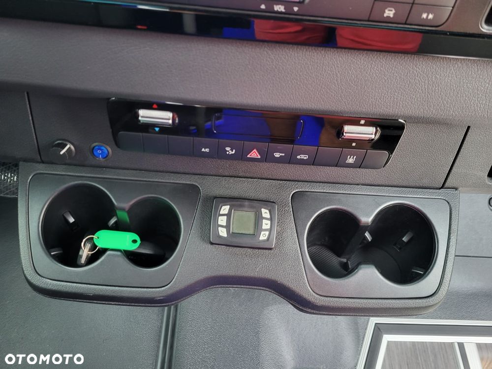Mercedes-Benz Sprinter - 16