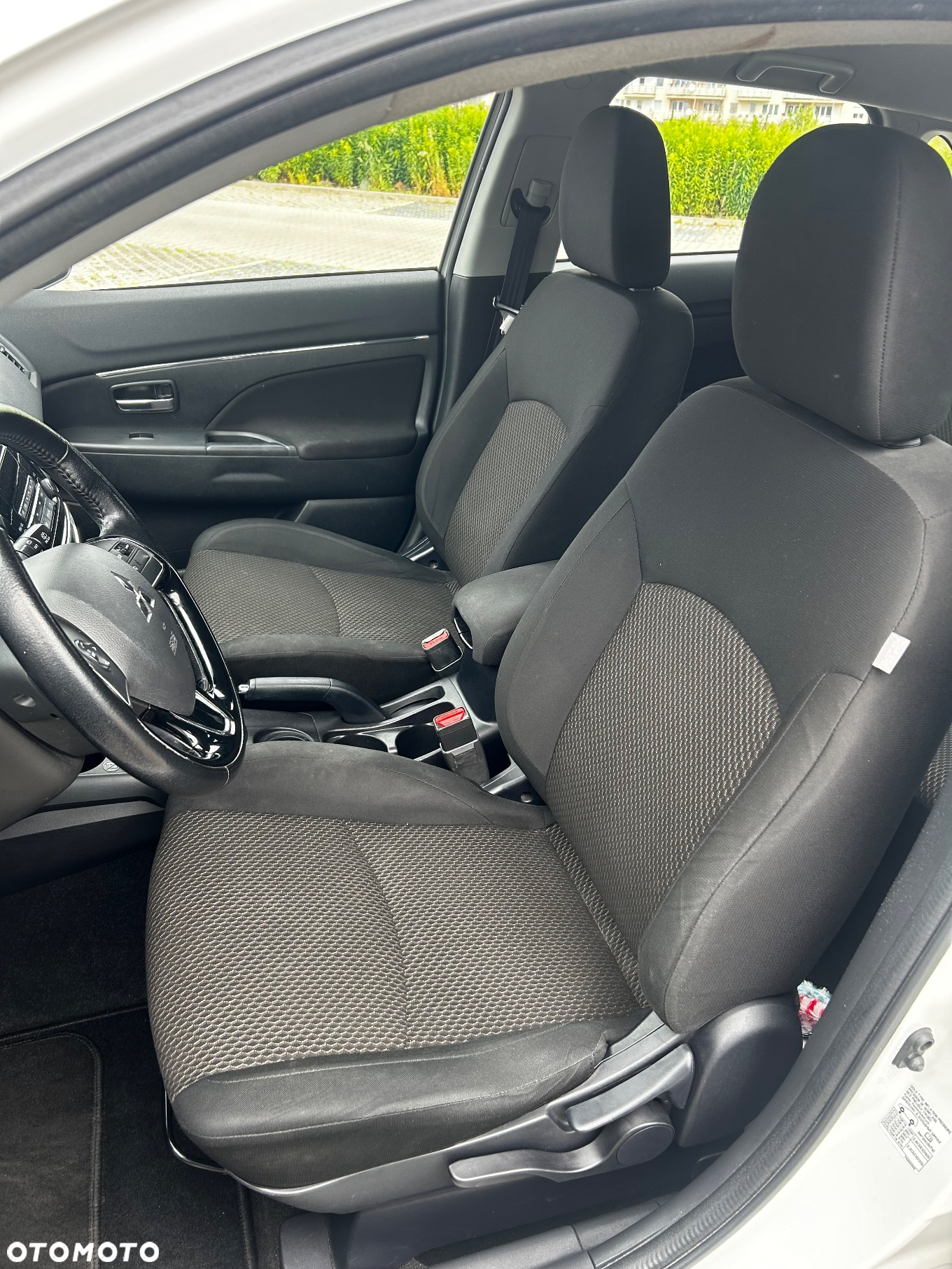 Mitsubishi ASX 1.6 Inform - 12