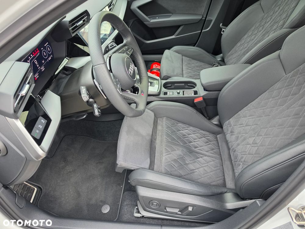 Audi RS3 Sportback - 11