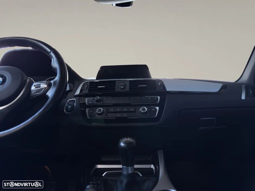 BMW 118 i Edition M Sport Shadow - 14