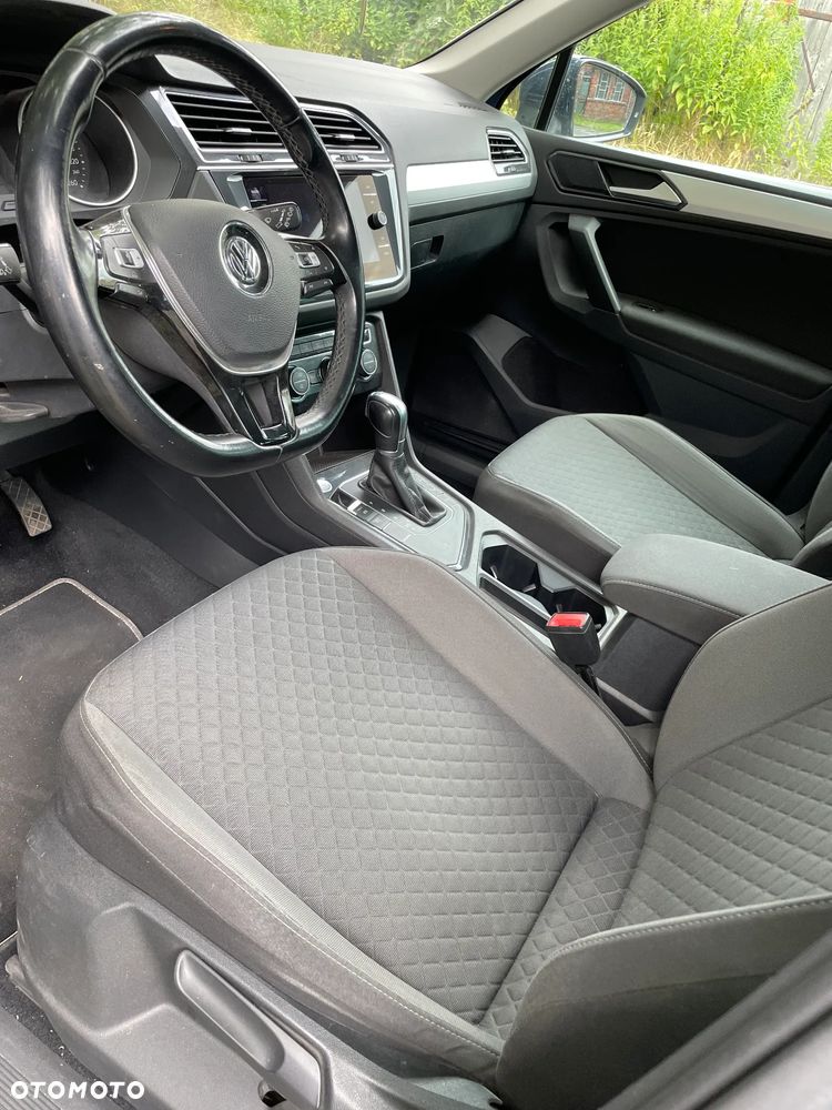Volkswagen Tiguan - 19