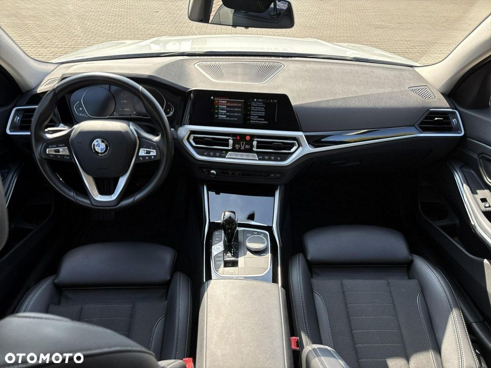 BMW Seria 3 318i Sport Line - 13