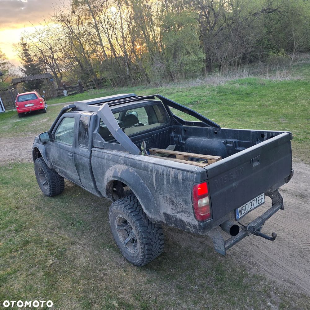 Nissan Navara - 2