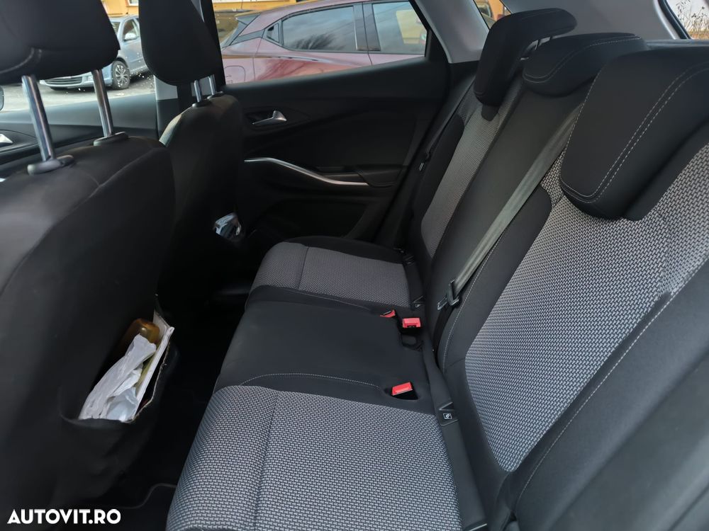 Opel Grandland X 1.2 Turbo START/STOP Aut. Design Line - 2