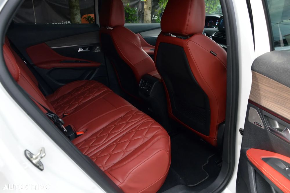 Peugeot 3008 PHEV 300 EAT8 4X4 GT - 25