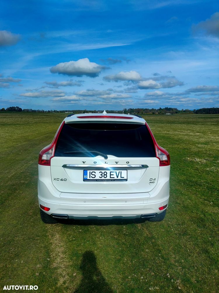 Volvo XC 60 D4AWD Kinetic - 2