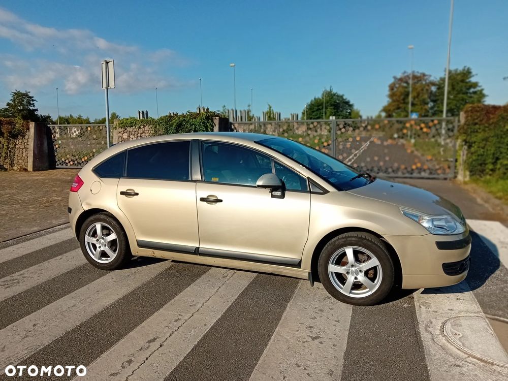 Citroën C4 1.6 HDi SX - 18
