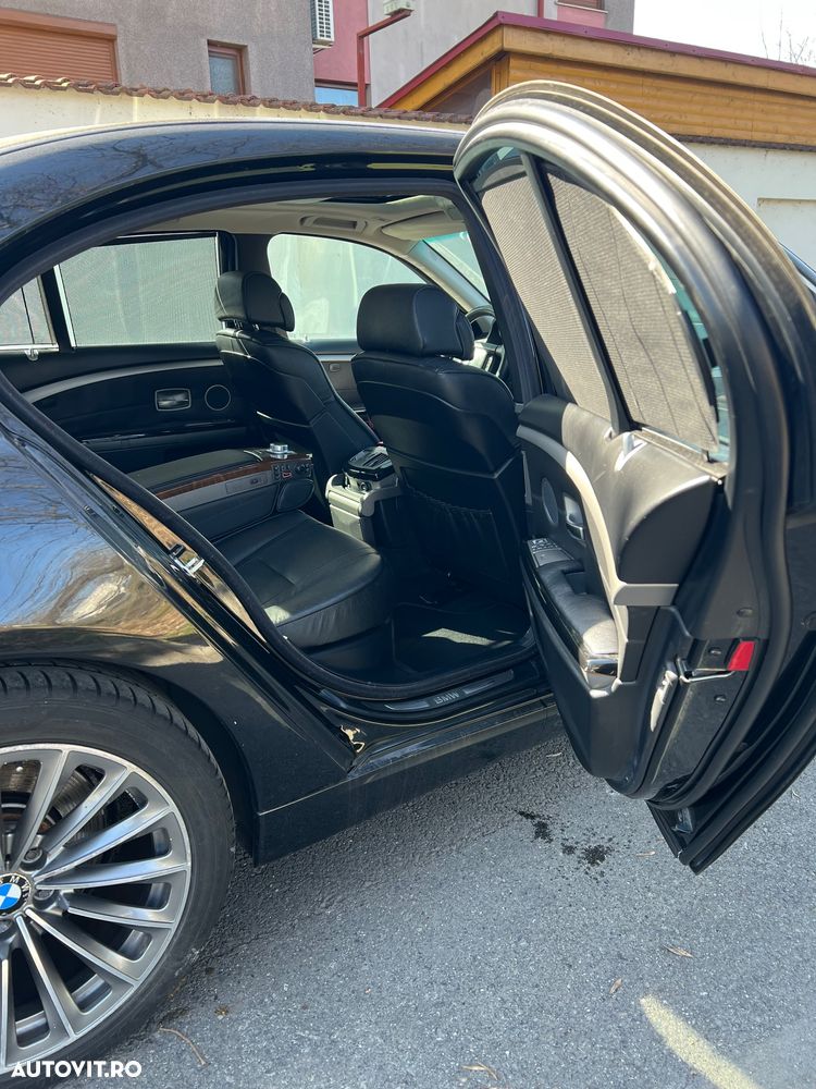 BMW Seria 7 740i A - 8