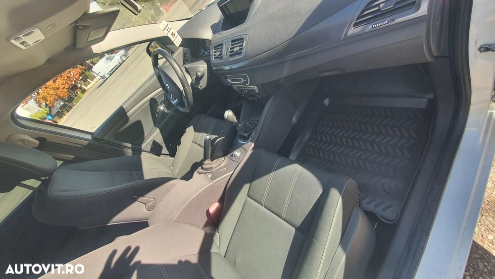 Renault Megane dCi 95 FAP Paris Business - 19