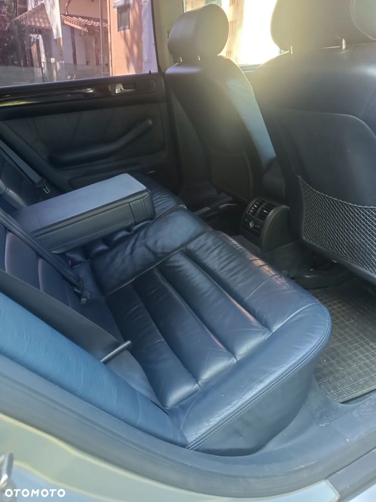 Audi A6 Avant 2.8 30V Quattro - 6