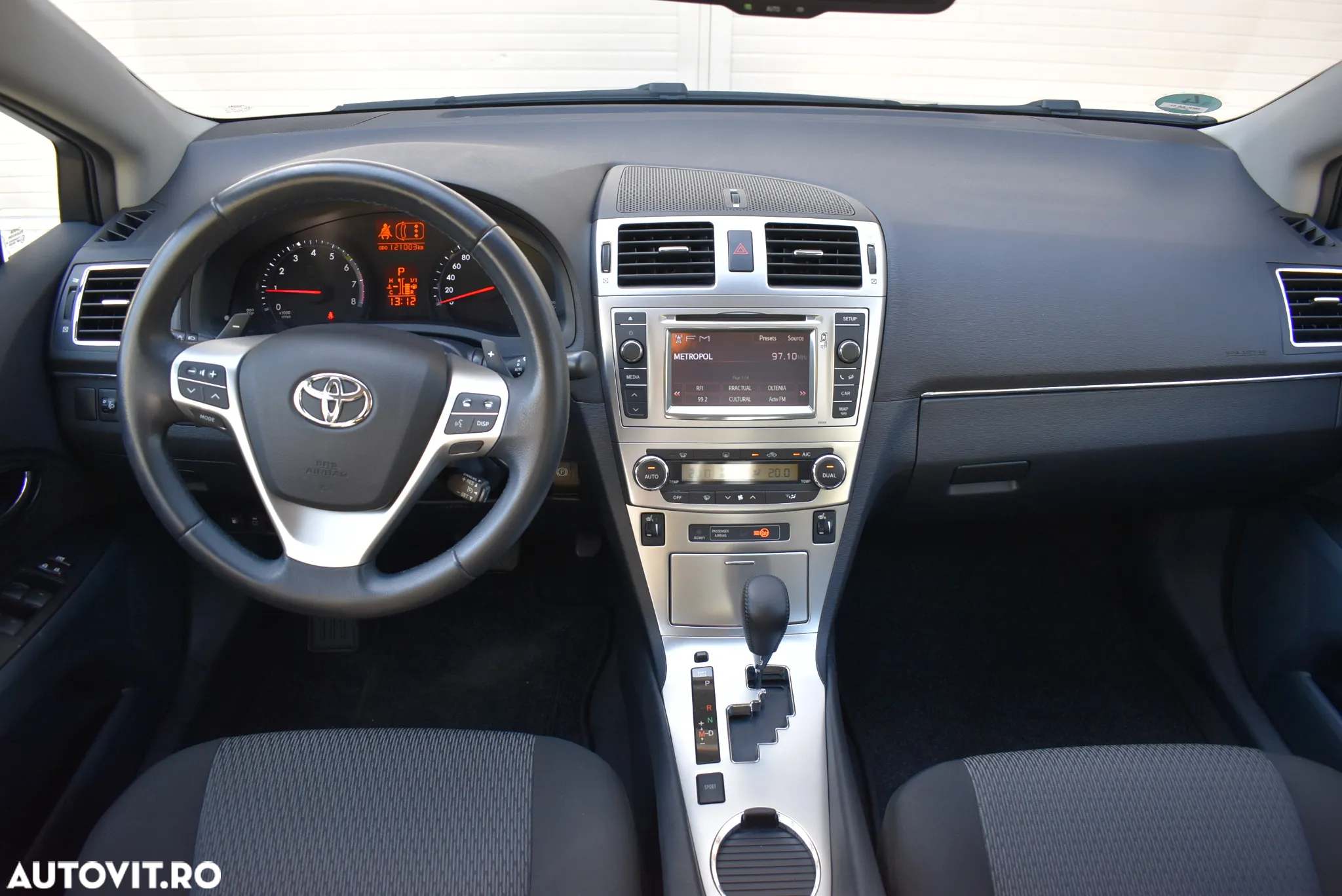 Toyota Avensis - 9