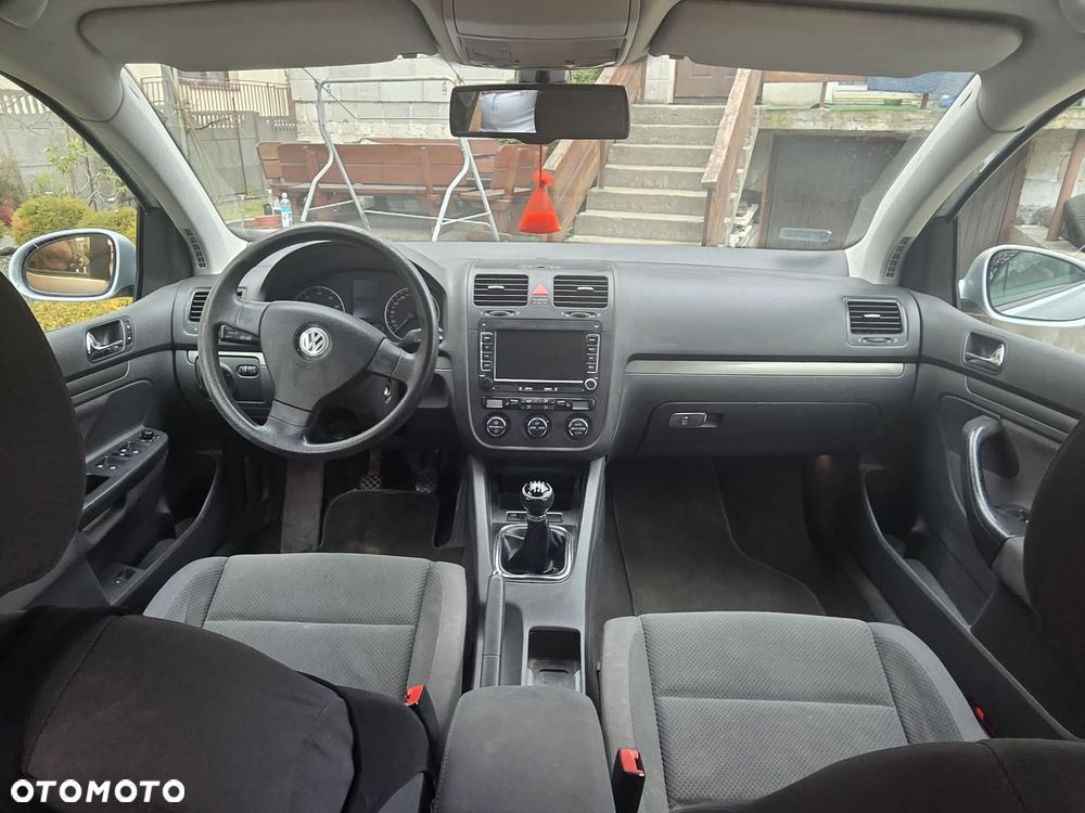 Volkswagen Golf 1.6 FSI United - 3