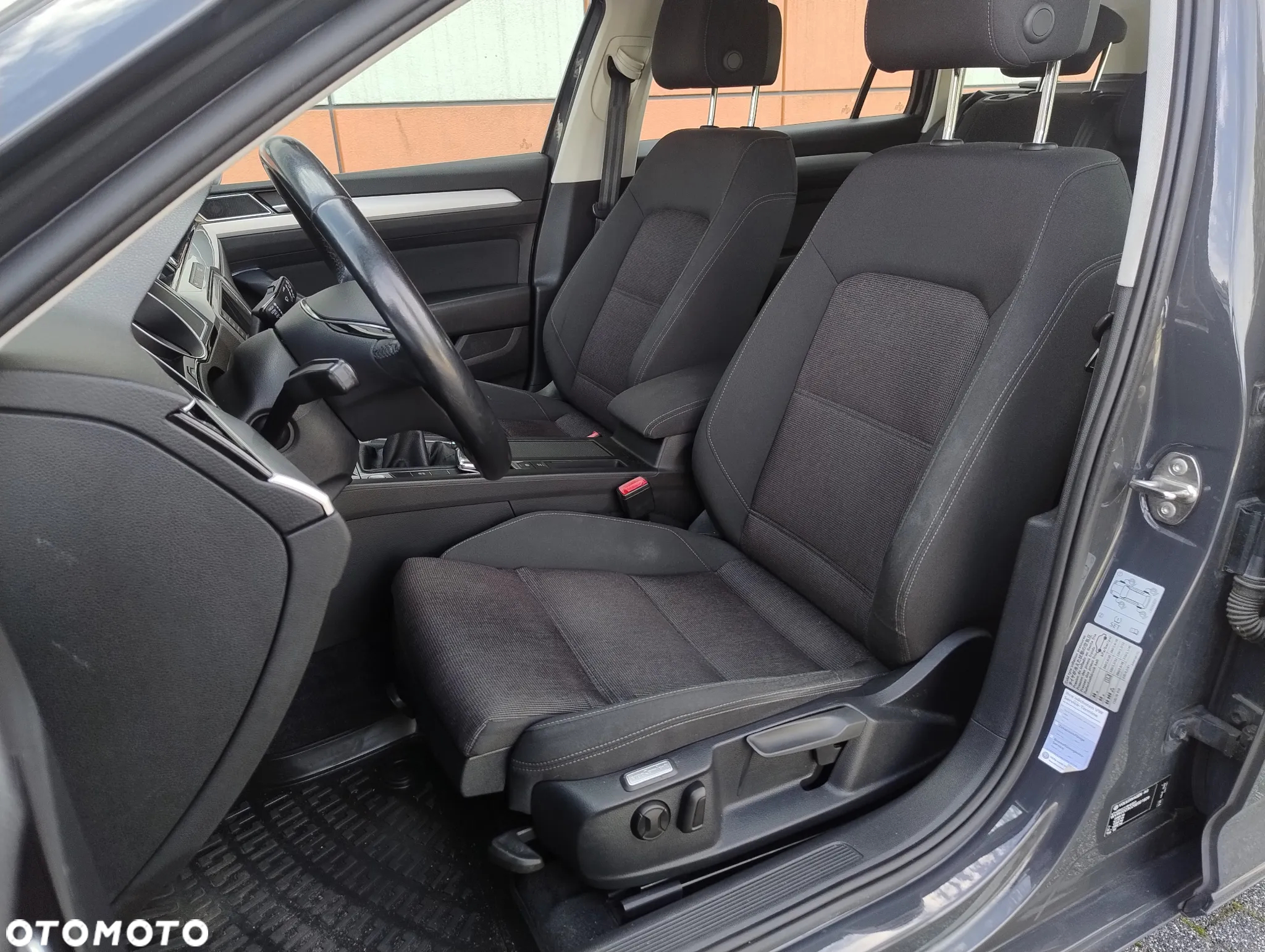 Volkswagen Passat Variant 2.0 TDI (BlueMotion Technology) Trendline - 9