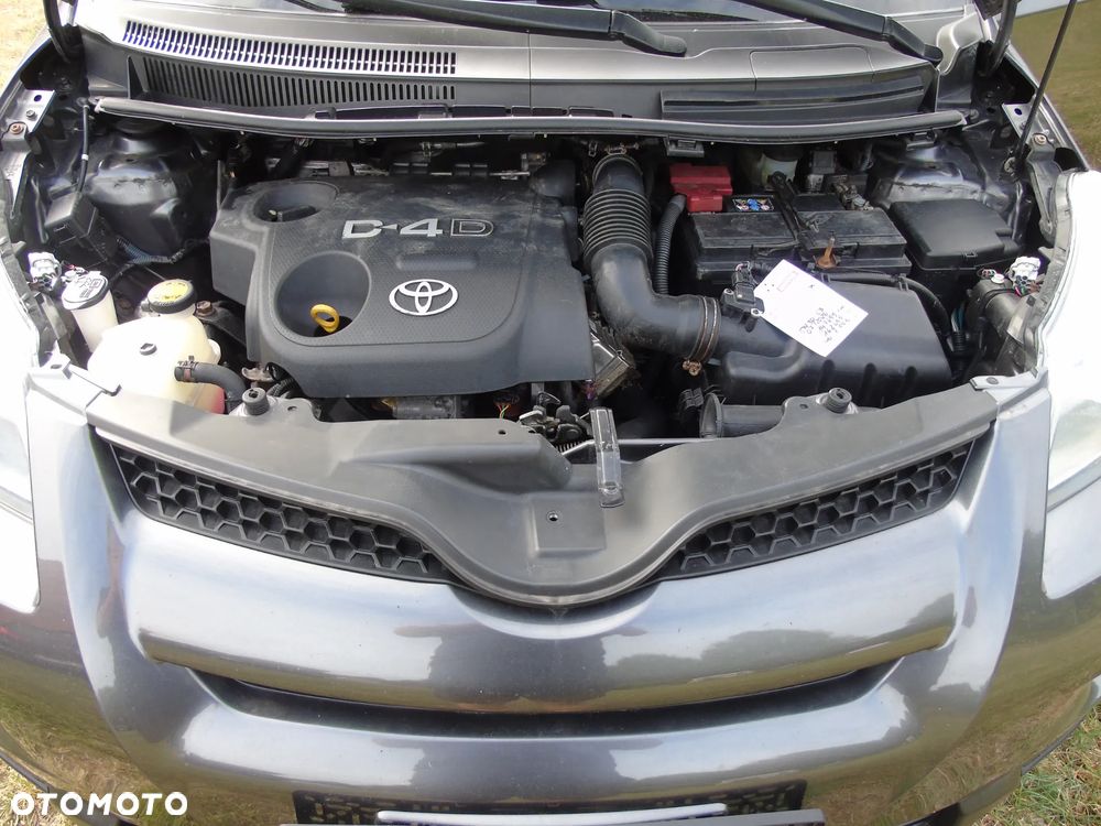 Toyota Urban Cruiser 1.4 D-4D Sol 4x4 EU5 - 7