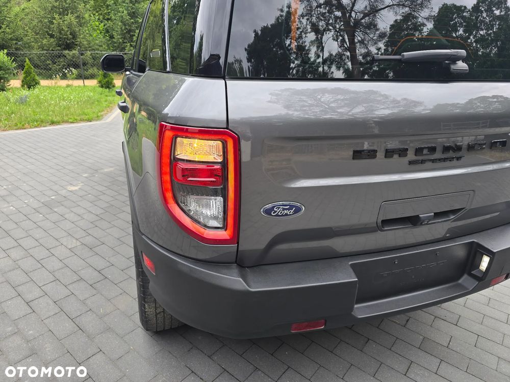 Ford Bronco - 11