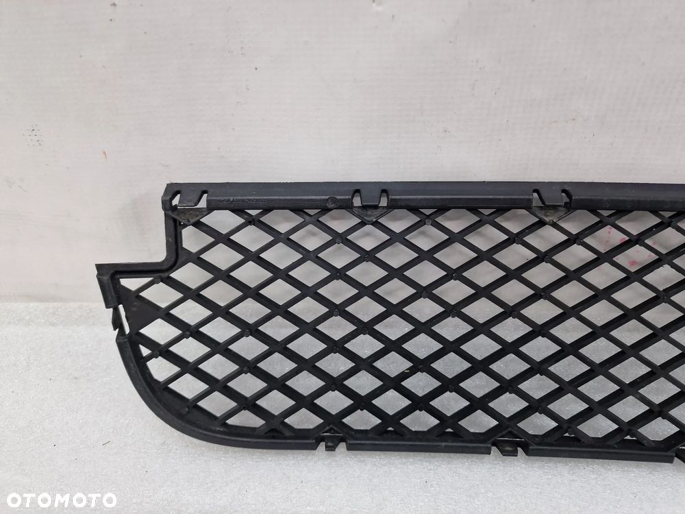 BMW X3 E83 LIFT 06-10 KRATKA ŚRODKOWA , NR 51113416203 / 3416203 , NR AUKCJI KR521 - 9