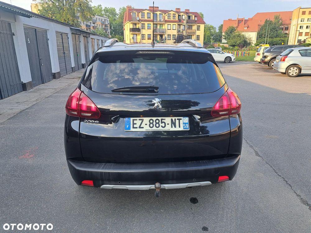 Peugeot 2008 1.6 BlueHDi Allure S&S - 5