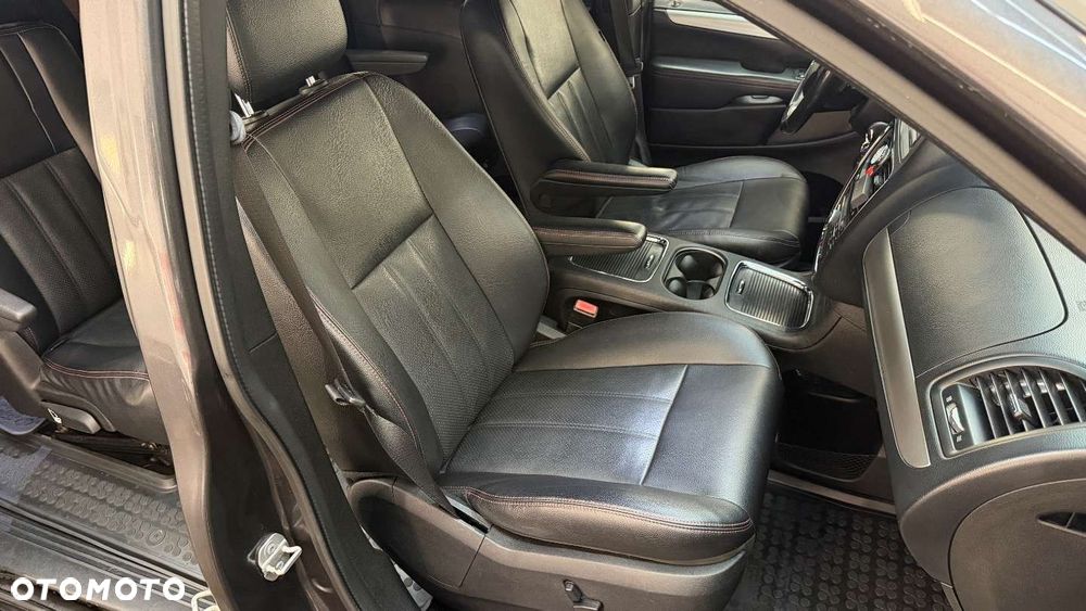Dodge Grand Caravan - 41