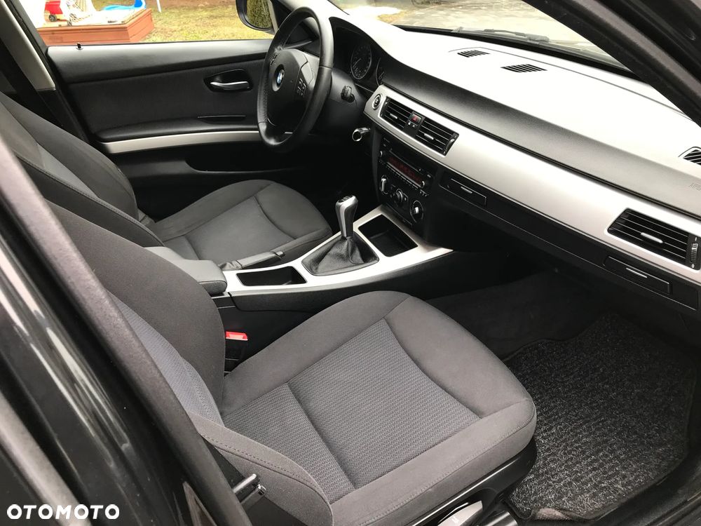 BMW Seria 3 318i - 7