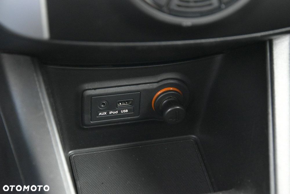 Kia Venga - 14