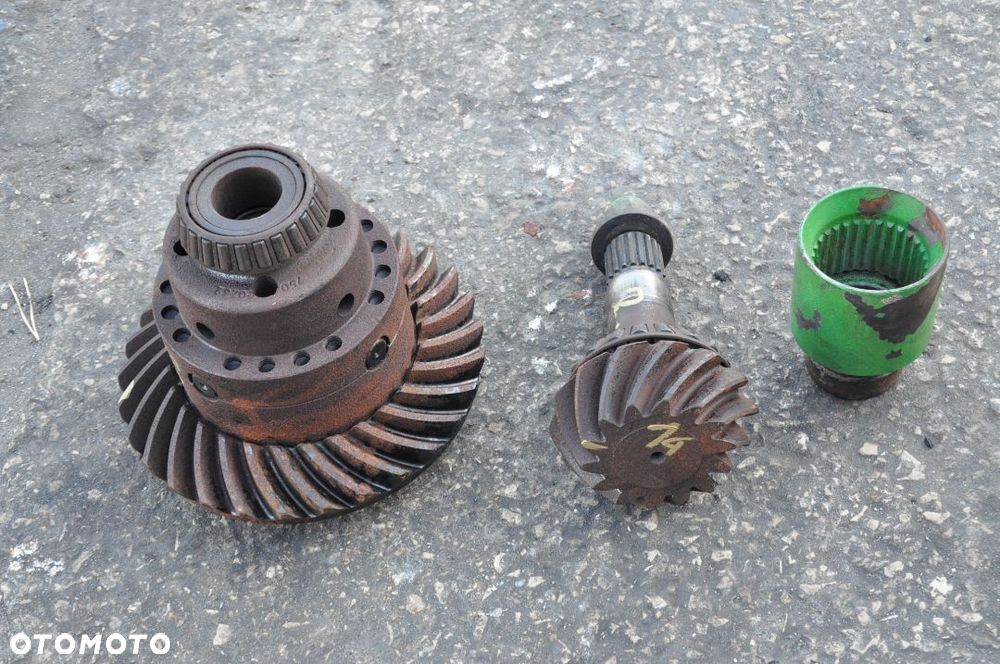 DYFERENCJAŁ WKŁAD MOSTU JOHN DEERE 6190R 6215R 6150R