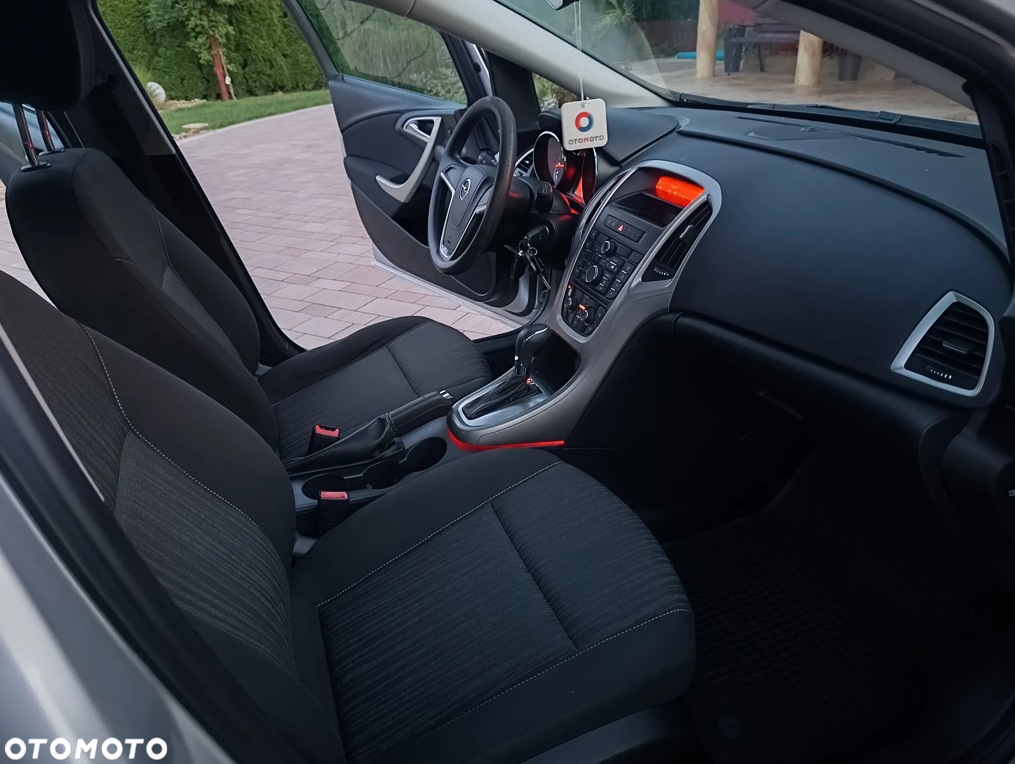 Opel Astra 1.6 Automatik Active - 26