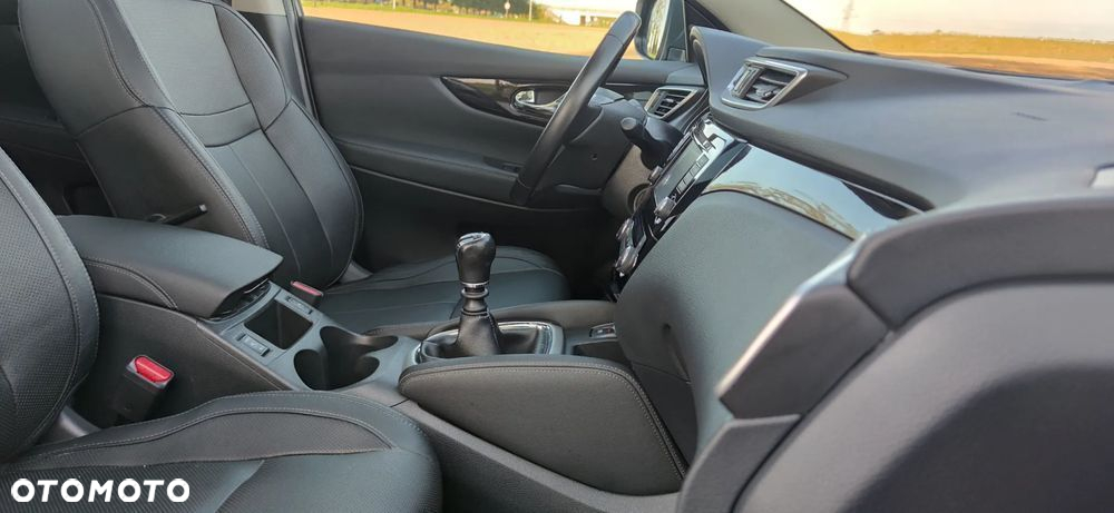Nissan Qashqai 1.6 DCi 4x4 Tekna+ - 12