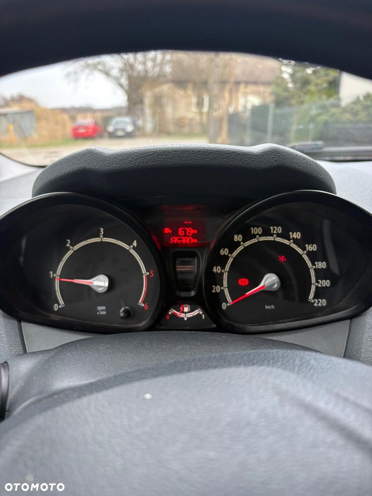 Ford Fiesta 1.4 TDCI - 15