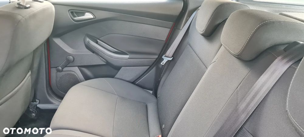 Ford Focus - 27