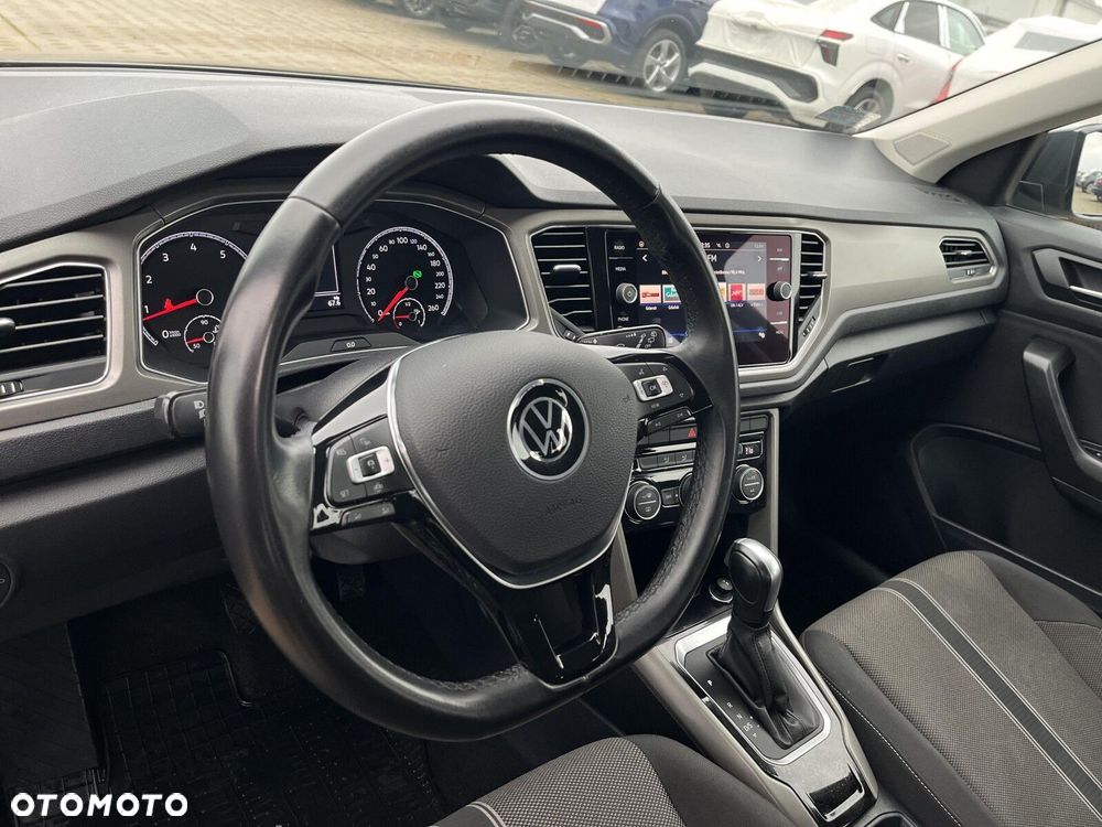 Volkswagen T-Roc - 9