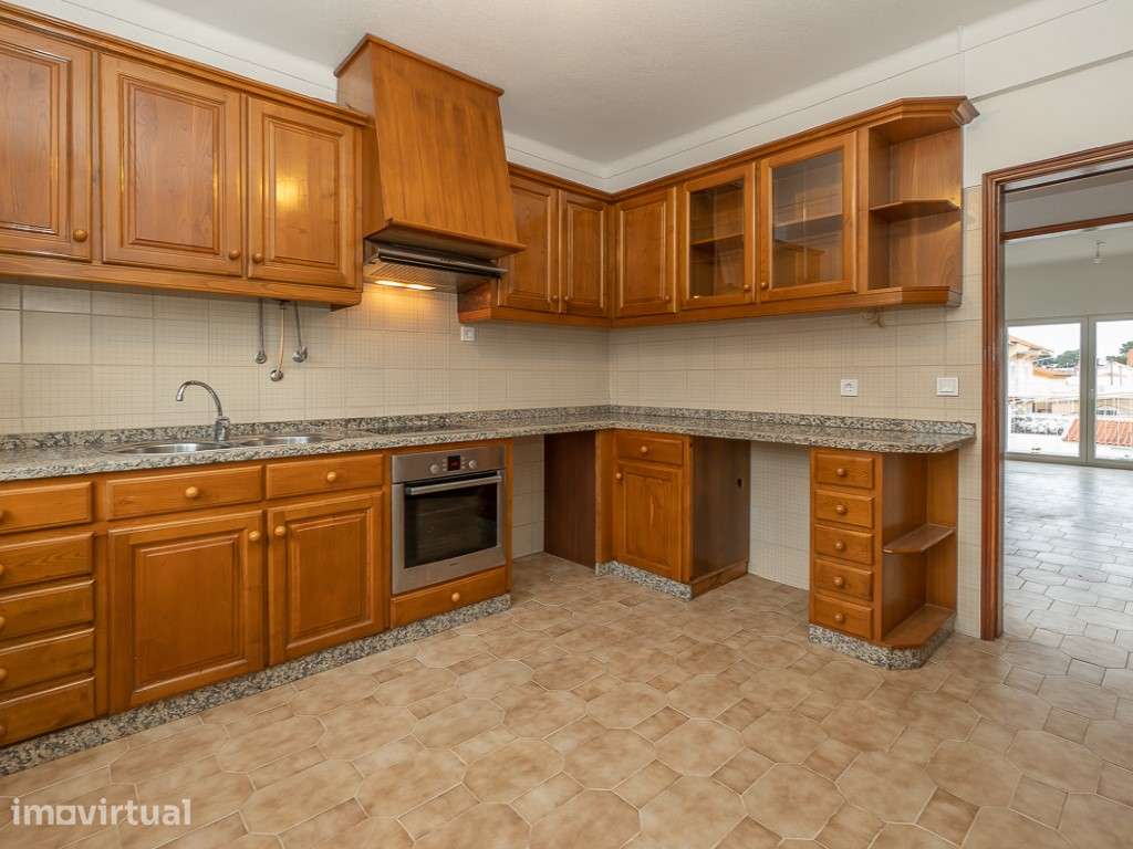 Moradia T3 para Arrendamento | Quinta do Conde - Grande imagem: 2/26