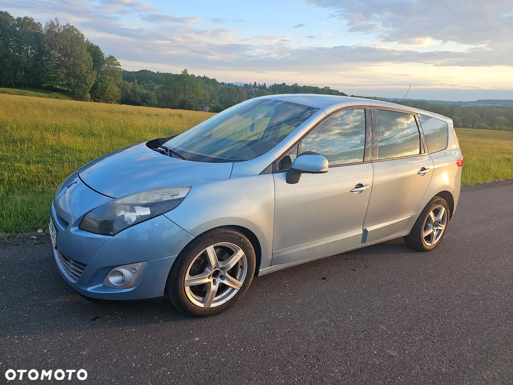 Renault Scenic - 1