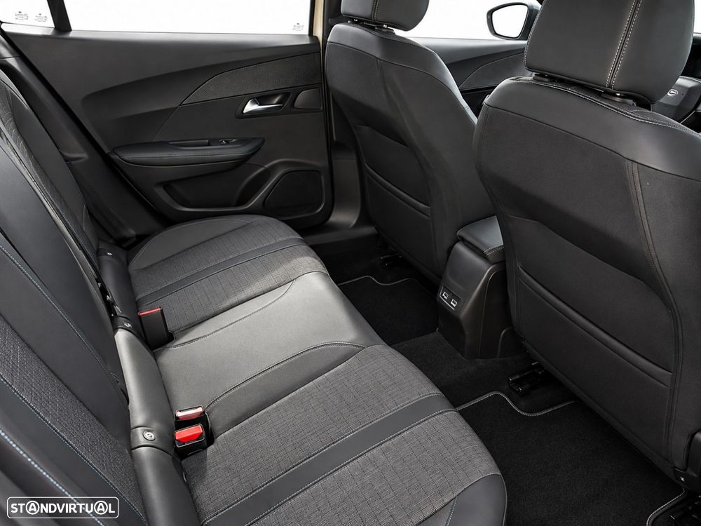 Peugeot e-2008 50 kWh Allure - 5