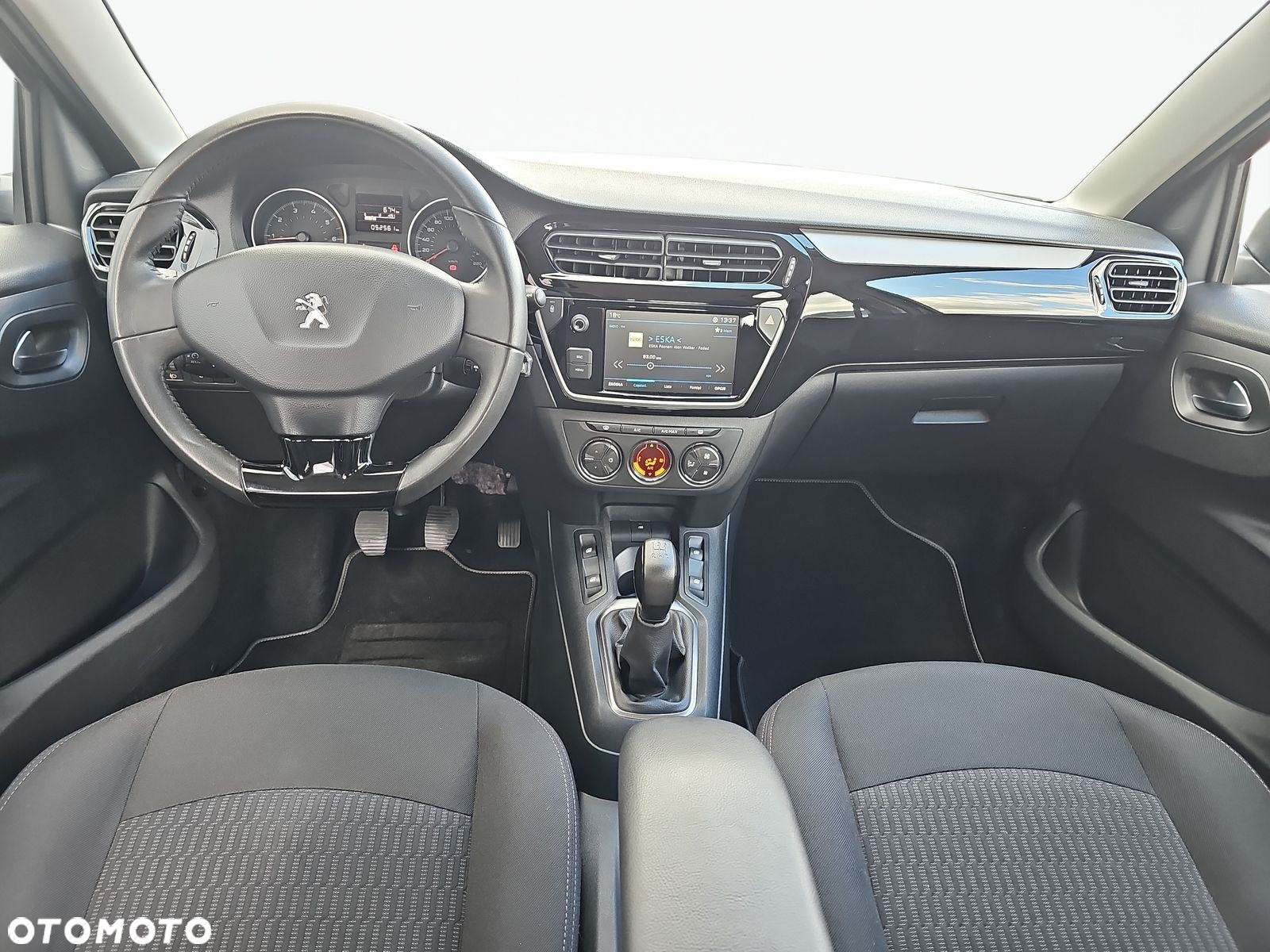 Peugeot 301 1.6 VTi Allure - 23