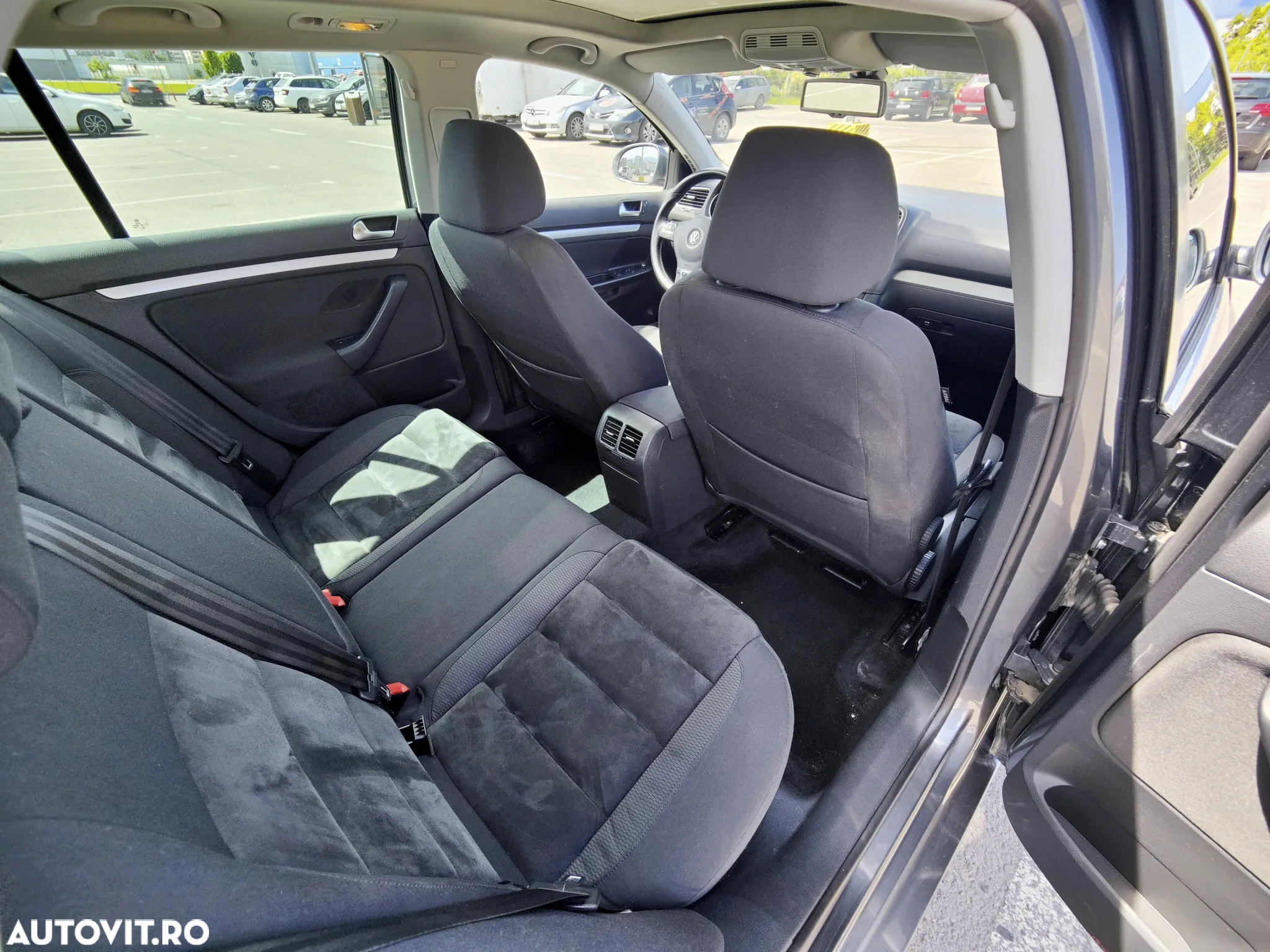 Volkswagen Golf Variant 2.0 TDI DPF Highline - 21