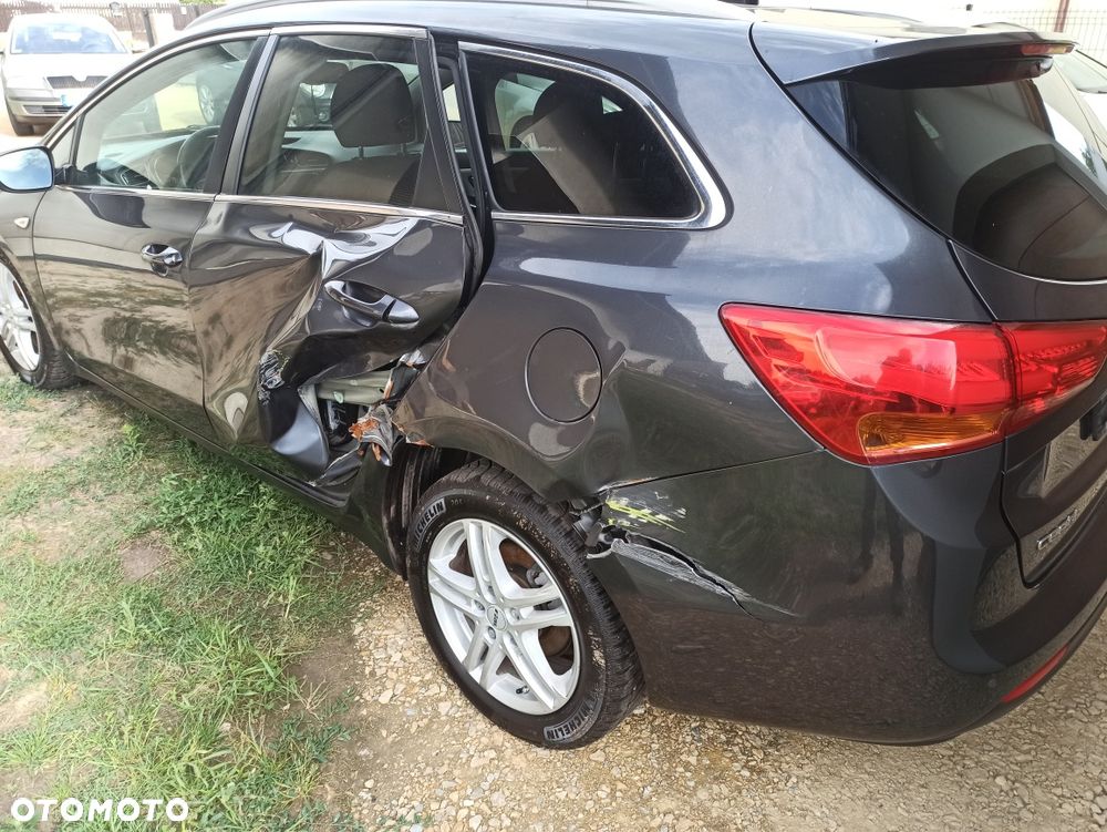 Kia Ceed - 5