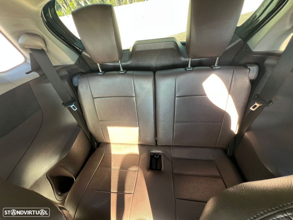 Toyota iQ 1.4 D-4D - 7