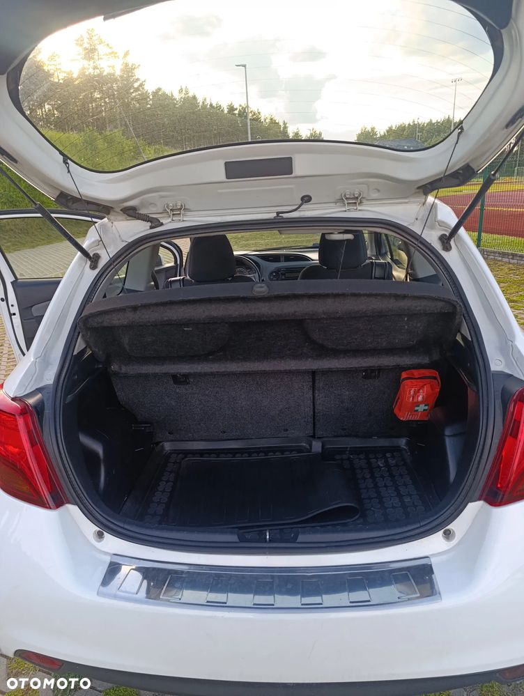 Toyota Yaris 1.0 Active EU6 - 25