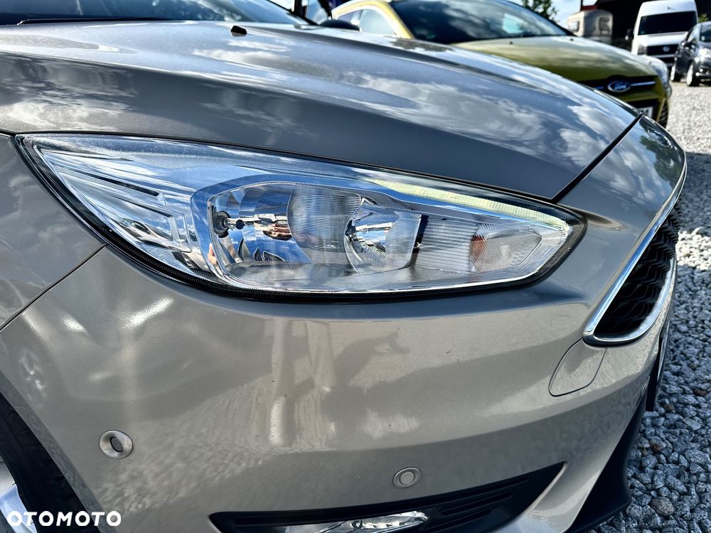 Ford Focus 1.0 EcoBoost Start-Stopp-System TITANIUM STYLE - 31