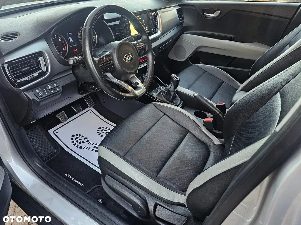 Kia Stonic 1.0 T-GDI 120 Platinum Edition - 28