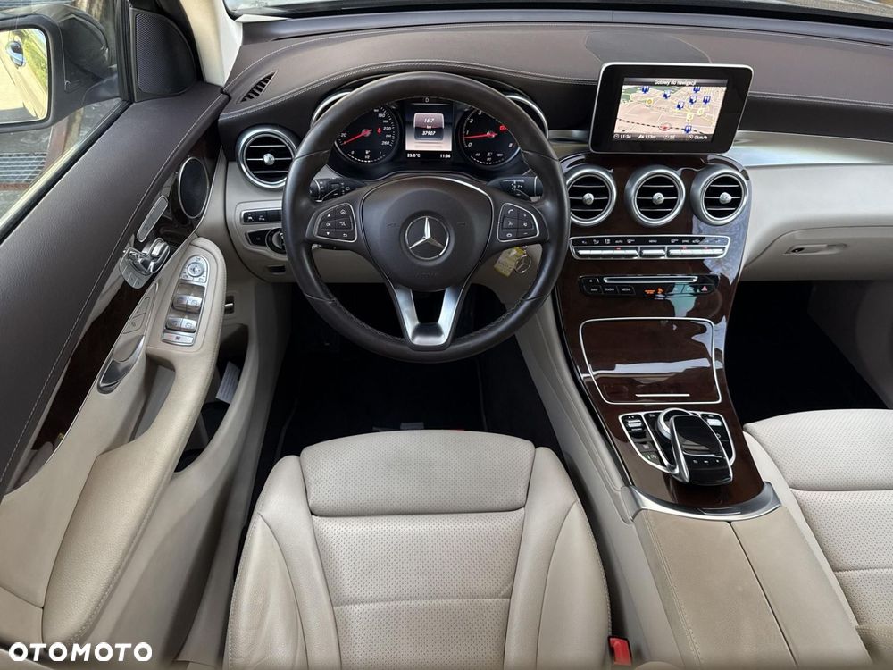 Mercedes-Benz GLC - 14
