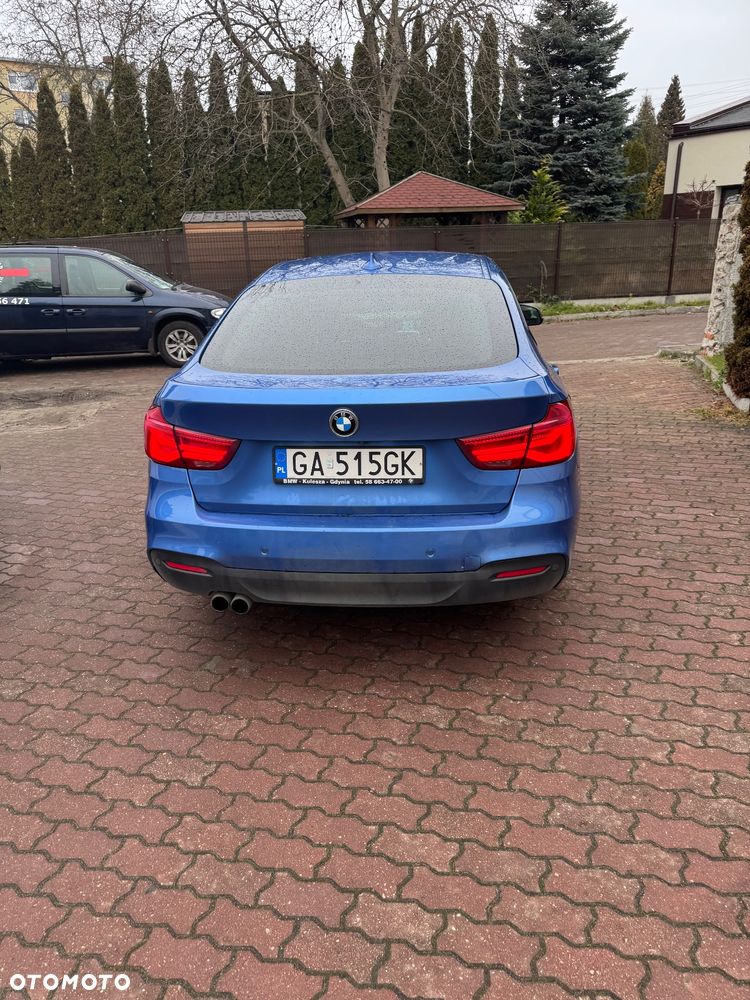 BMW Seria 3 320d xDrive Sport Line - 2